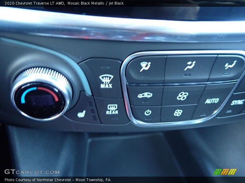 Mosaic Black Metallic / Jet Black 2020 Chevrolet Traverse LT AWD