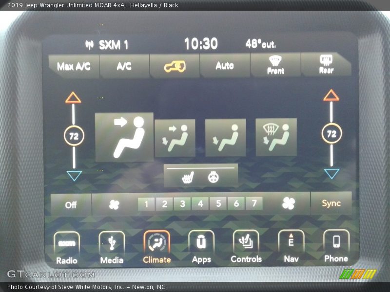 Controls of 2019 Wrangler Unlimited MOAB 4x4