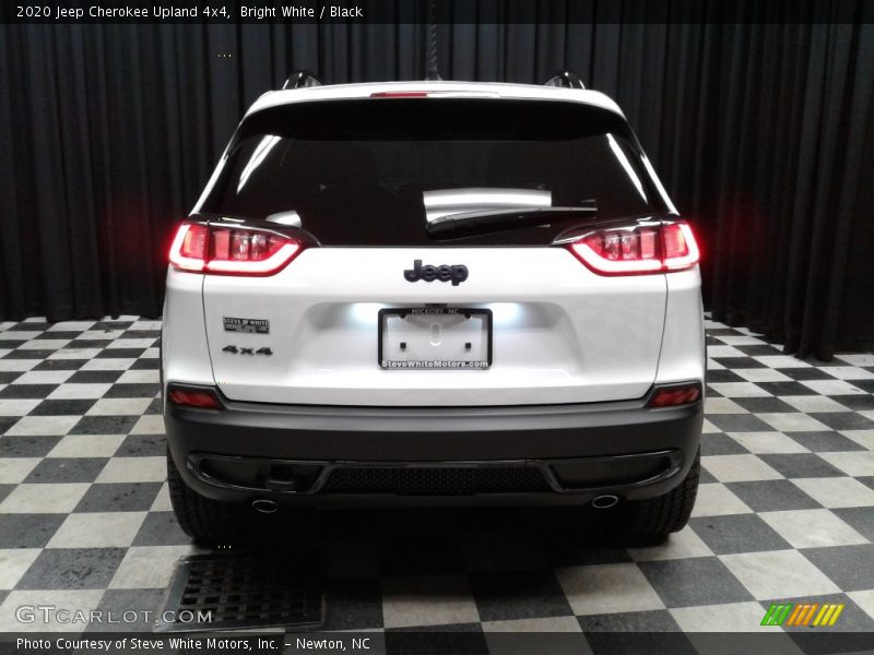 Bright White / Black 2020 Jeep Cherokee Upland 4x4