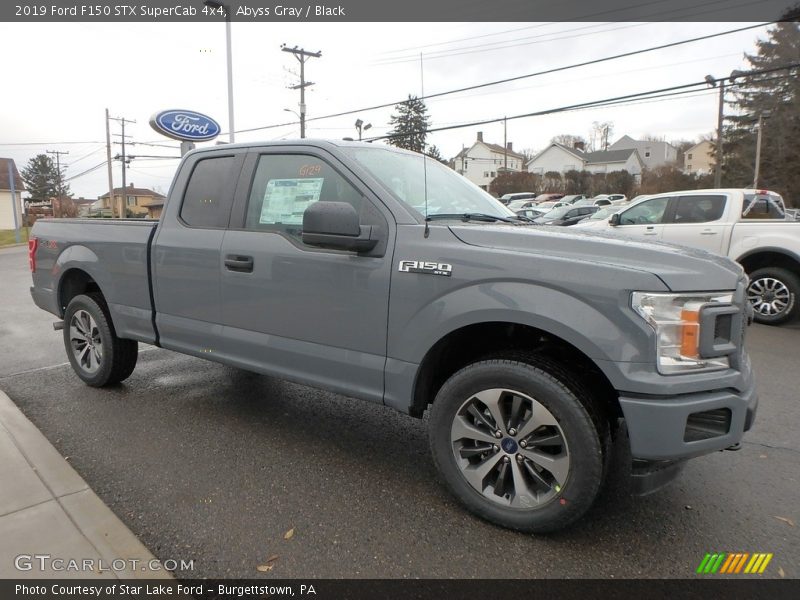 Front 3/4 View of 2019 F150 STX SuperCab 4x4