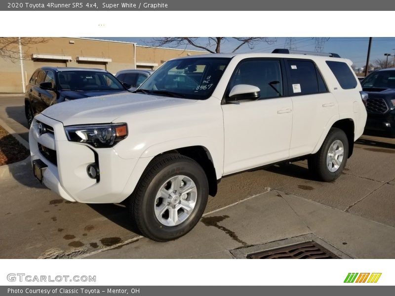 Super White / Graphite 2020 Toyota 4Runner SR5 4x4