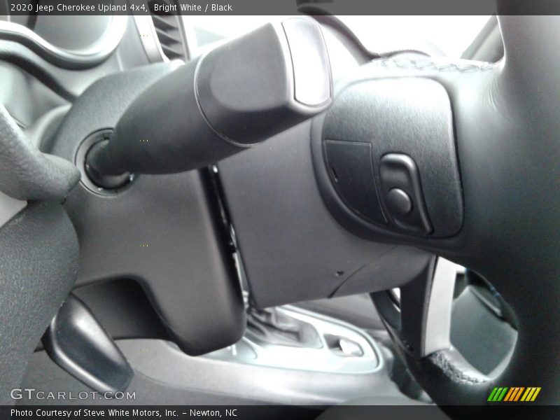 Bright White / Black 2020 Jeep Cherokee Upland 4x4