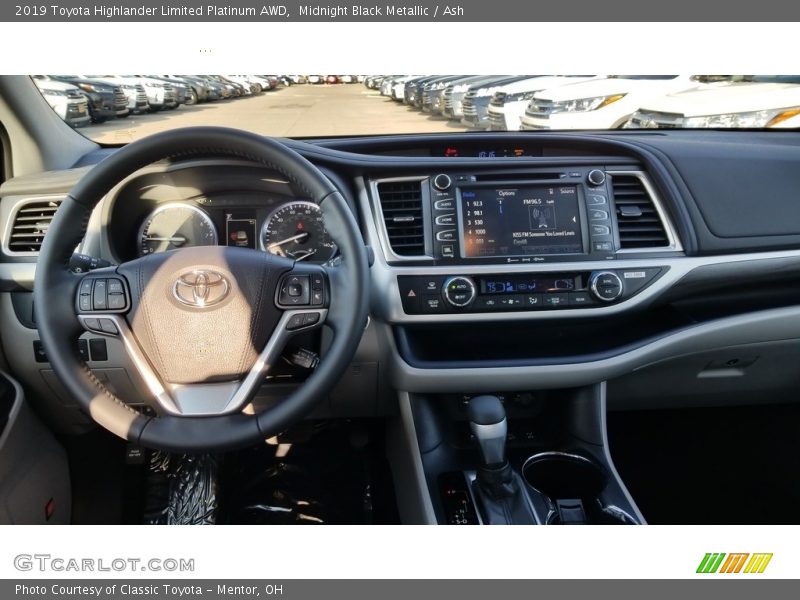 Midnight Black Metallic / Ash 2019 Toyota Highlander Limited Platinum AWD