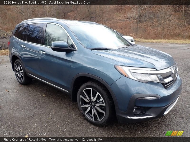 Front 3/4 View of 2020 Pilot Touring AWD