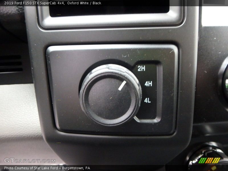 Oxford White / Black 2019 Ford F150 STX SuperCab 4x4