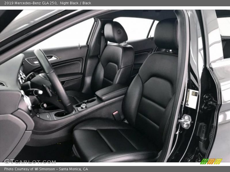 Night Black / Black 2019 Mercedes-Benz GLA 250