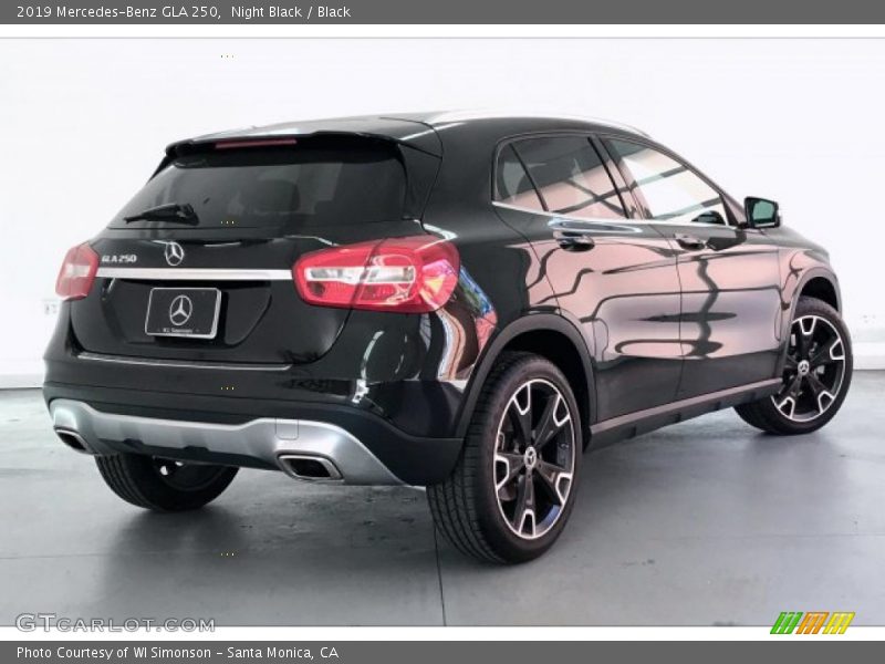 Night Black / Black 2019 Mercedes-Benz GLA 250