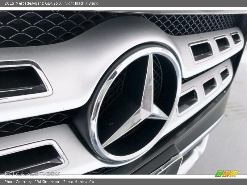Night Black / Black 2019 Mercedes-Benz GLA 250