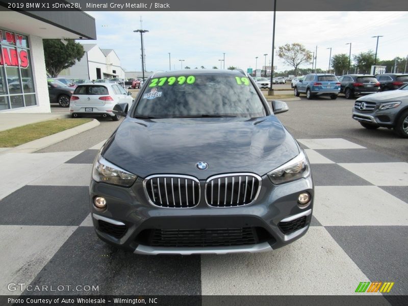 Mineral Grey Metallic / Black 2019 BMW X1 sDrive28i