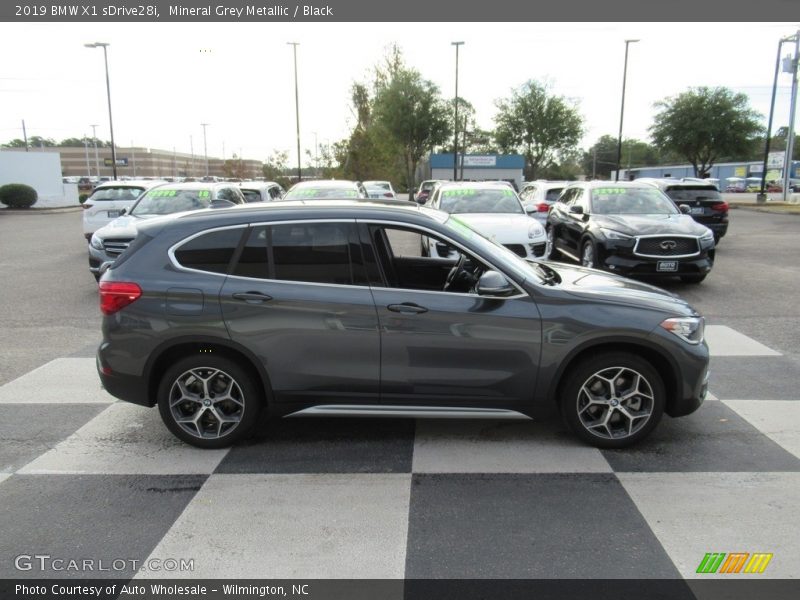 Mineral Grey Metallic / Black 2019 BMW X1 sDrive28i