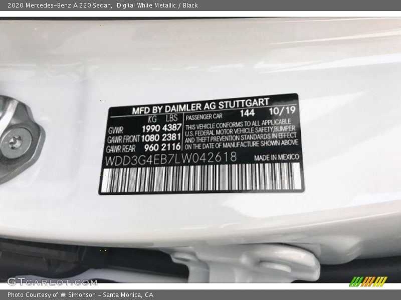 Digital White Metallic / Black 2020 Mercedes-Benz A 220 Sedan