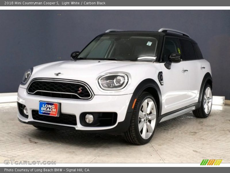 Light White / Carbon Black 2018 Mini Countryman Cooper S