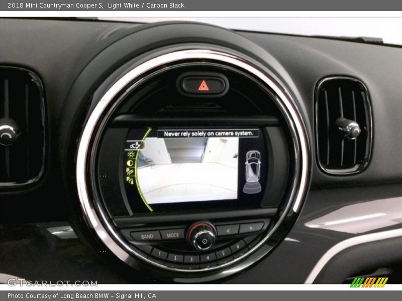 Light White / Carbon Black 2018 Mini Countryman Cooper S
