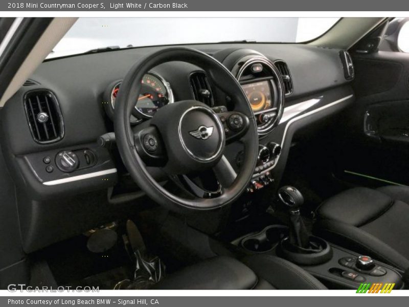 Light White / Carbon Black 2018 Mini Countryman Cooper S