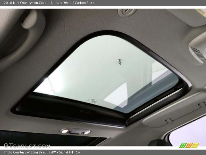 Sunroof of 2018 Countryman Cooper S