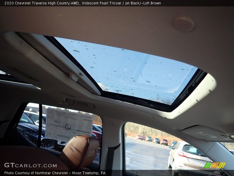 Iridescent Pearl Tricoat / Jet Black/­Loft Brown 2020 Chevrolet Traverse High Country AWD