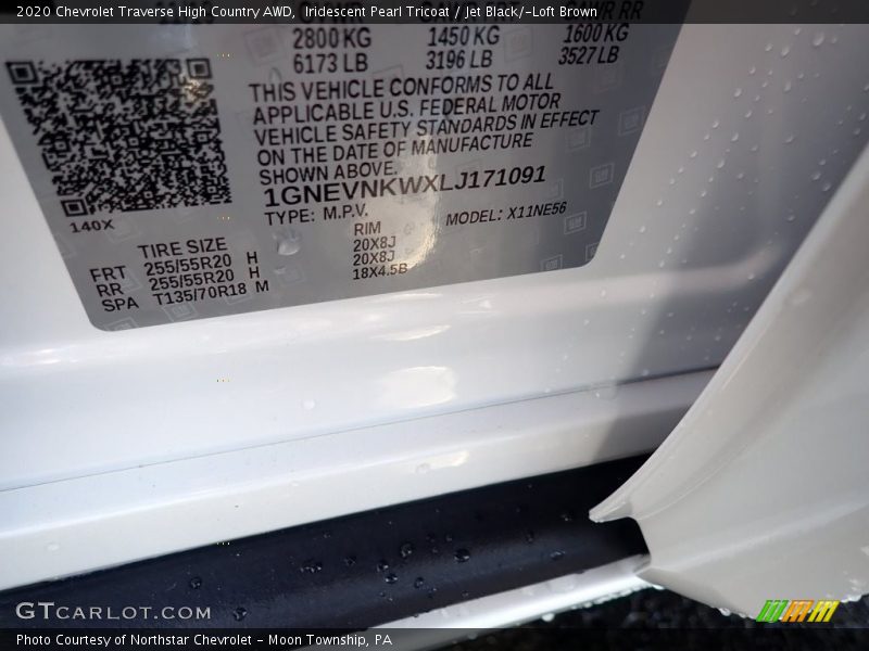 Iridescent Pearl Tricoat / Jet Black/­Loft Brown 2020 Chevrolet Traverse High Country AWD