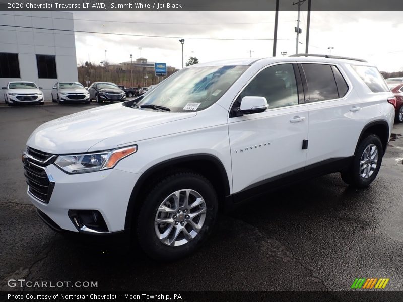 Front 3/4 View of 2020 Traverse LT AWD