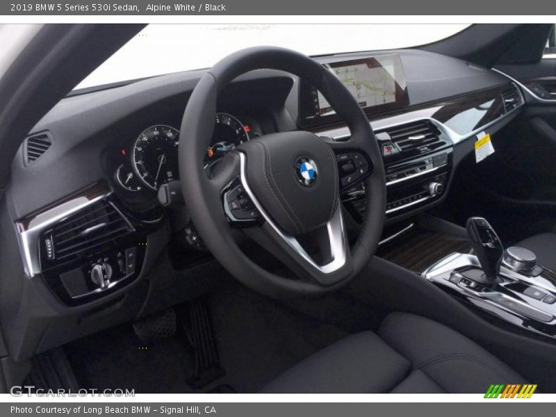 Alpine White / Black 2019 BMW 5 Series 530i Sedan