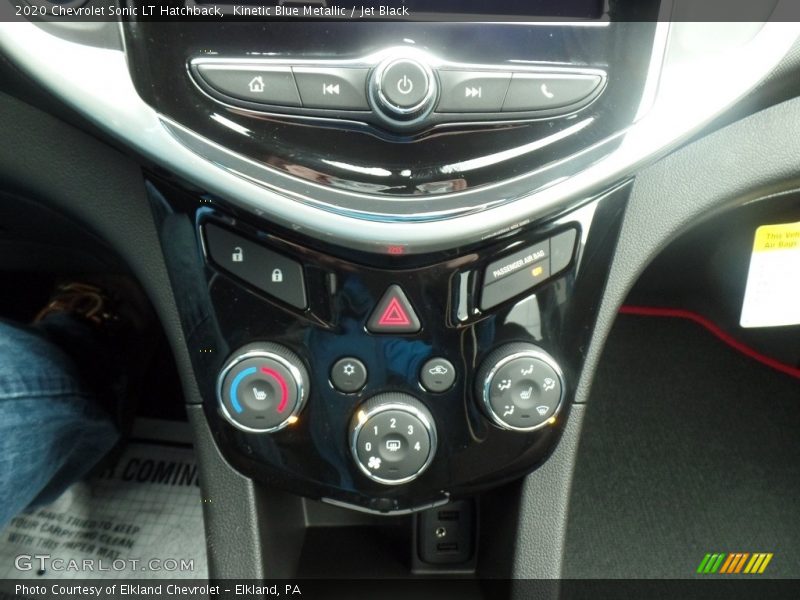 Kinetic Blue Metallic / Jet Black 2020 Chevrolet Sonic LT Hatchback