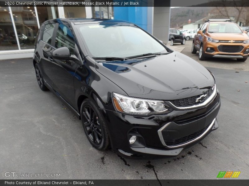 Mosaic Black Metallic / Jet Black 2020 Chevrolet Sonic Premier Hatchback