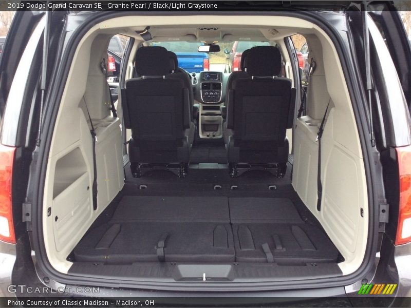 Granite Pearl / Black/Light Graystone 2019 Dodge Grand Caravan SE