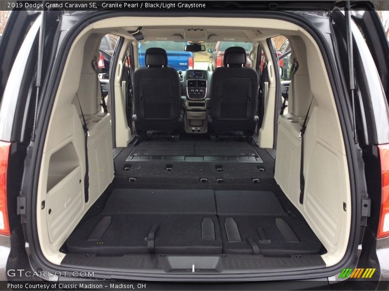 Granite Pearl / Black/Light Graystone 2019 Dodge Grand Caravan SE