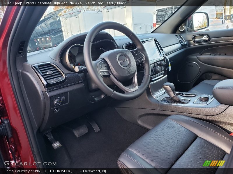 Front Seat of 2020 Grand Cherokee High Altitude 4x4