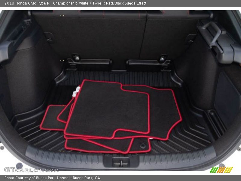 Championship White / Type R Red/Black Suede Effect 2018 Honda Civic Type R