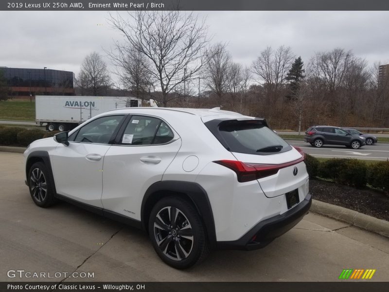 Eminent White Pearl / Birch 2019 Lexus UX 250h AWD