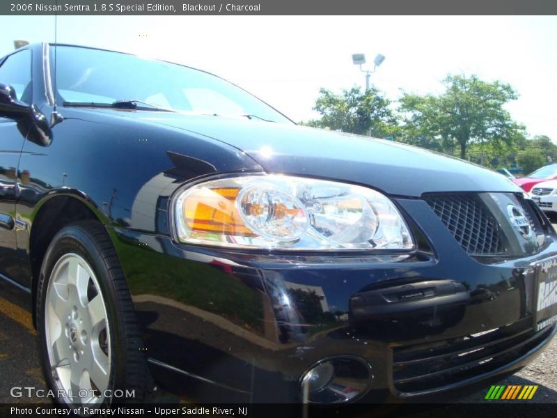 Blackout / Charcoal 2006 Nissan Sentra 1.8 S Special Edition