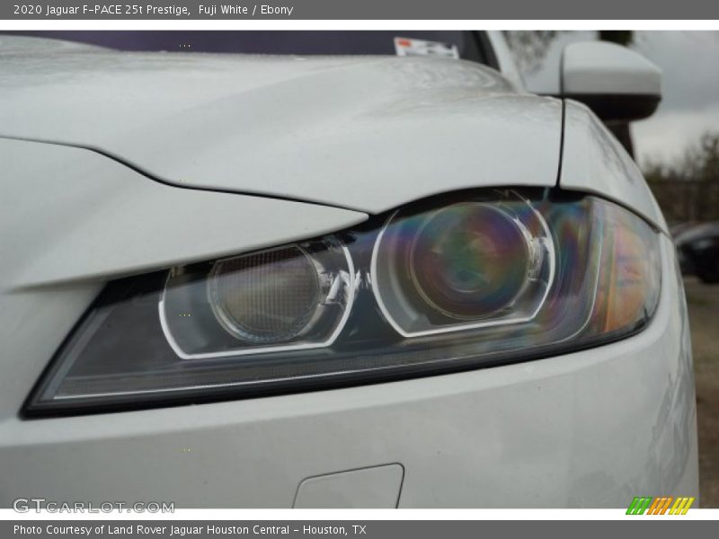 Fuji White / Ebony 2020 Jaguar F-PACE 25t Prestige