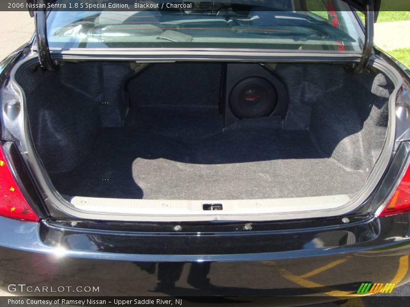 Blackout / Charcoal 2006 Nissan Sentra 1.8 S Special Edition