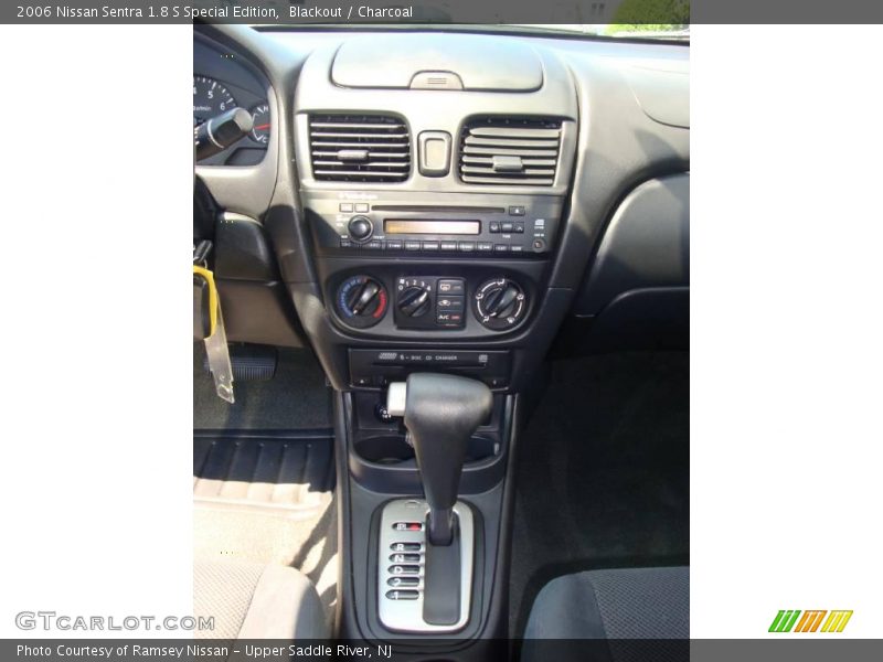 Blackout / Charcoal 2006 Nissan Sentra 1.8 S Special Edition