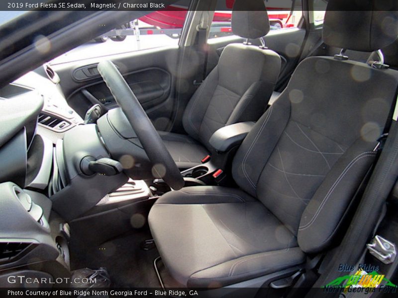 Magnetic / Charcoal Black 2019 Ford Fiesta SE Sedan
