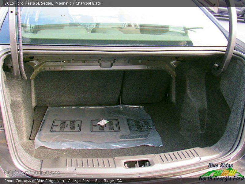 Magnetic / Charcoal Black 2019 Ford Fiesta SE Sedan