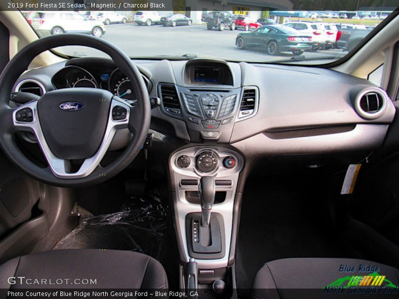 Magnetic / Charcoal Black 2019 Ford Fiesta SE Sedan
