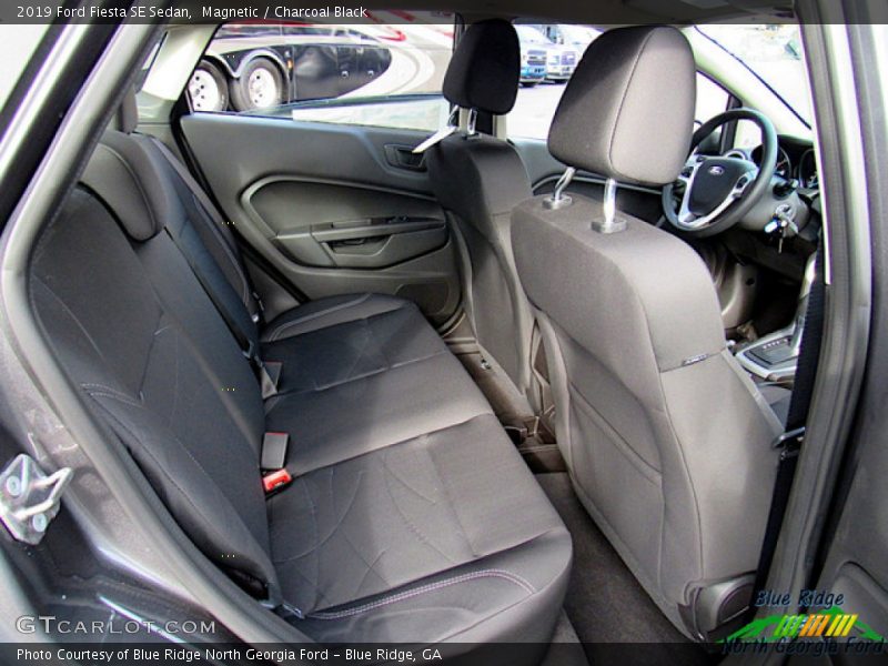 Magnetic / Charcoal Black 2019 Ford Fiesta SE Sedan
