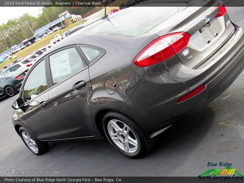 Magnetic / Charcoal Black 2019 Ford Fiesta SE Sedan