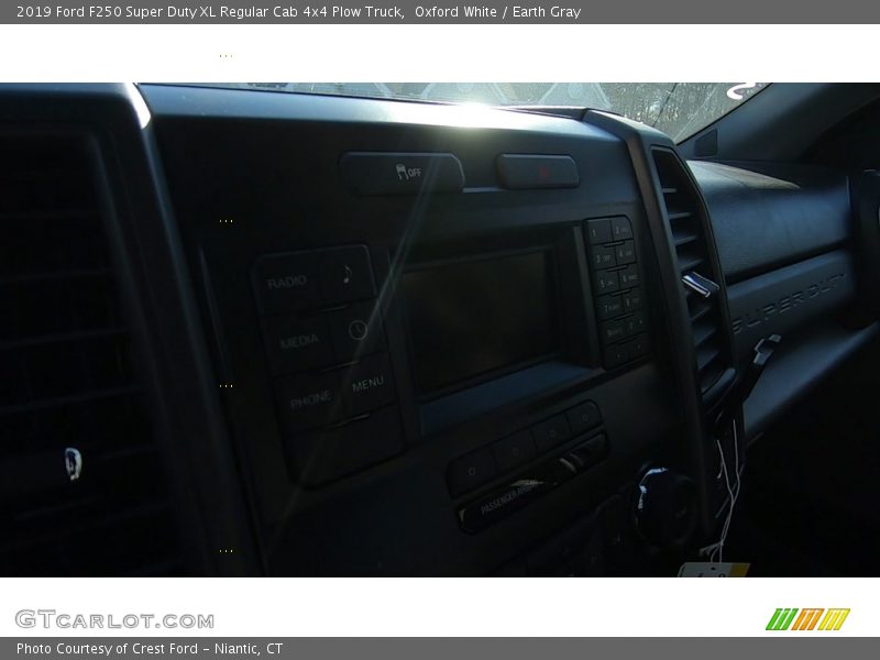 Oxford White / Earth Gray 2019 Ford F250 Super Duty XL Regular Cab 4x4 Plow Truck