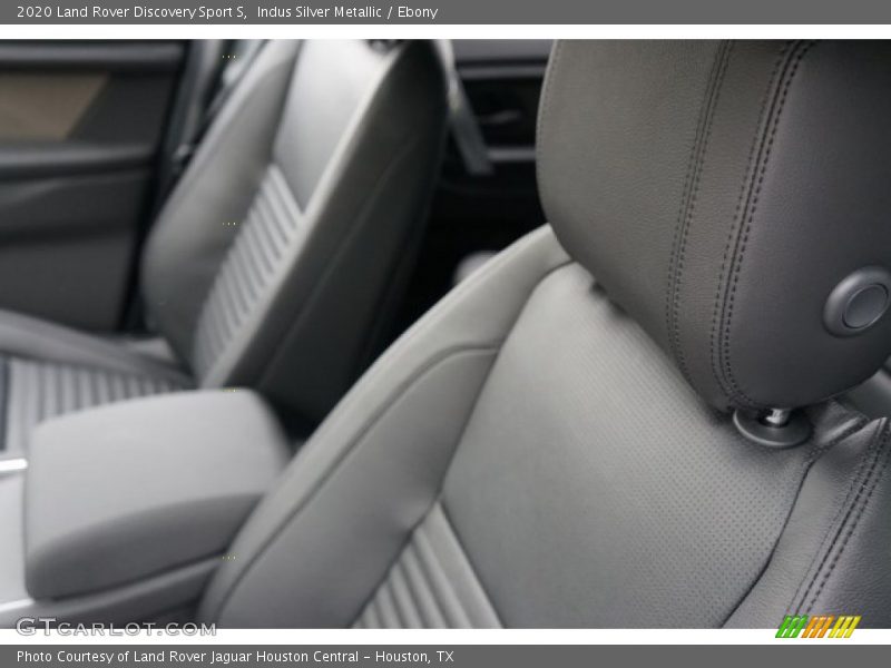 Indus Silver Metallic / Ebony 2020 Land Rover Discovery Sport S