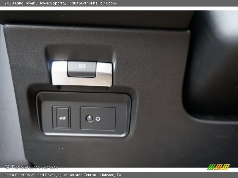 Indus Silver Metallic / Ebony 2020 Land Rover Discovery Sport S
