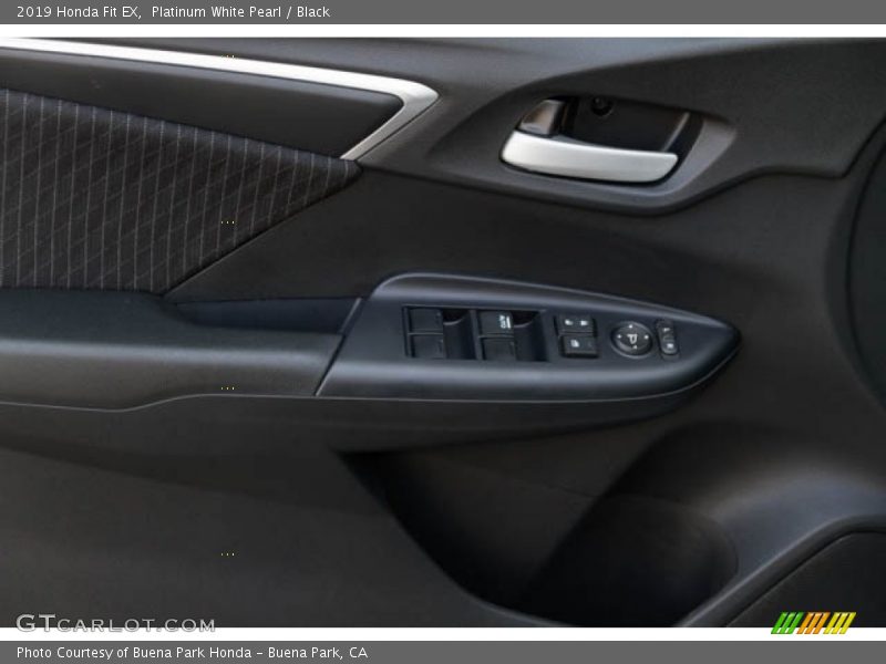 Platinum White Pearl / Black 2019 Honda Fit EX