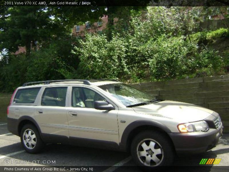 Ash Gold Metallic / Beige 2001 Volvo V70 XC AWD