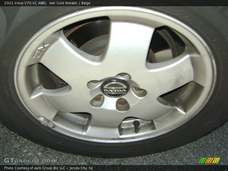 Ash Gold Metallic / Beige 2001 Volvo V70 XC AWD