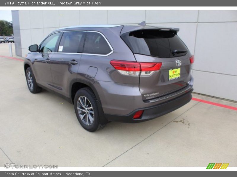 Predawn Gray Mica / Ash 2019 Toyota Highlander XLE
