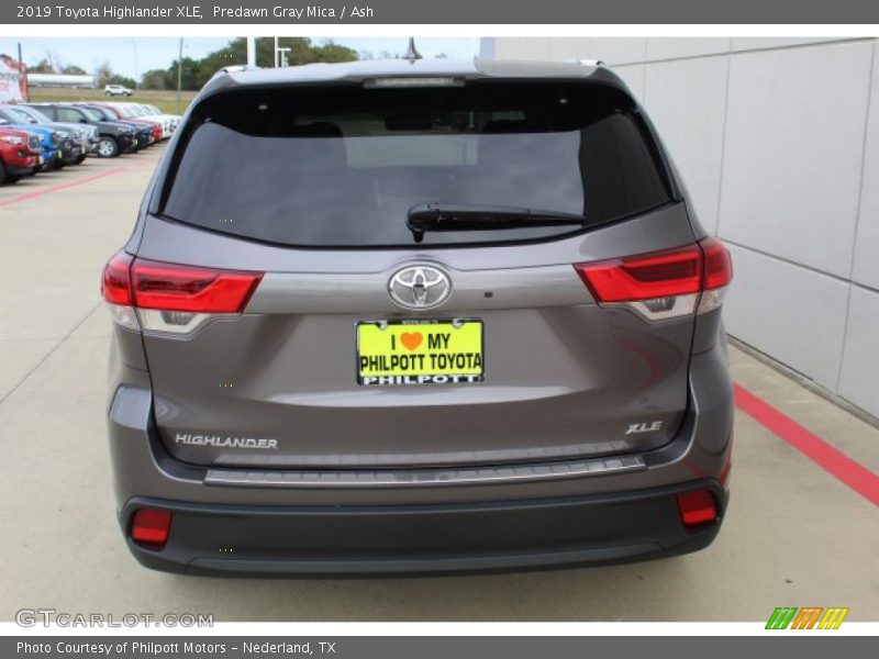 Predawn Gray Mica / Ash 2019 Toyota Highlander XLE