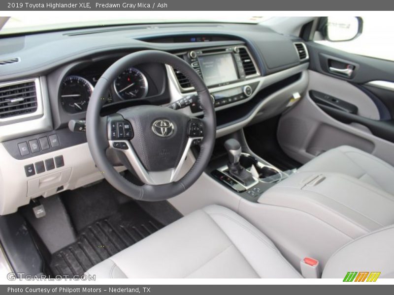 Predawn Gray Mica / Ash 2019 Toyota Highlander XLE