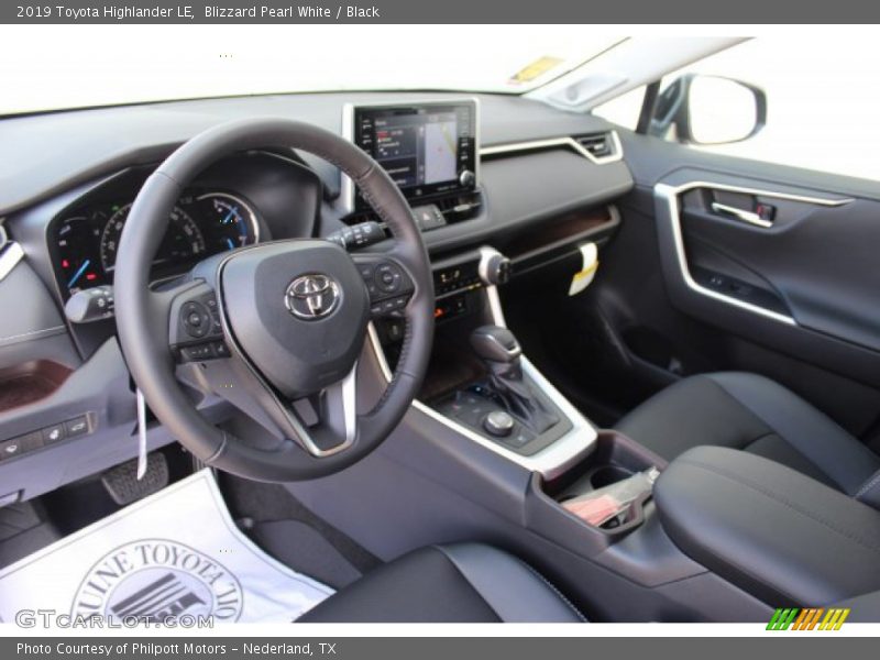 Blizzard Pearl White / Black 2019 Toyota Highlander LE