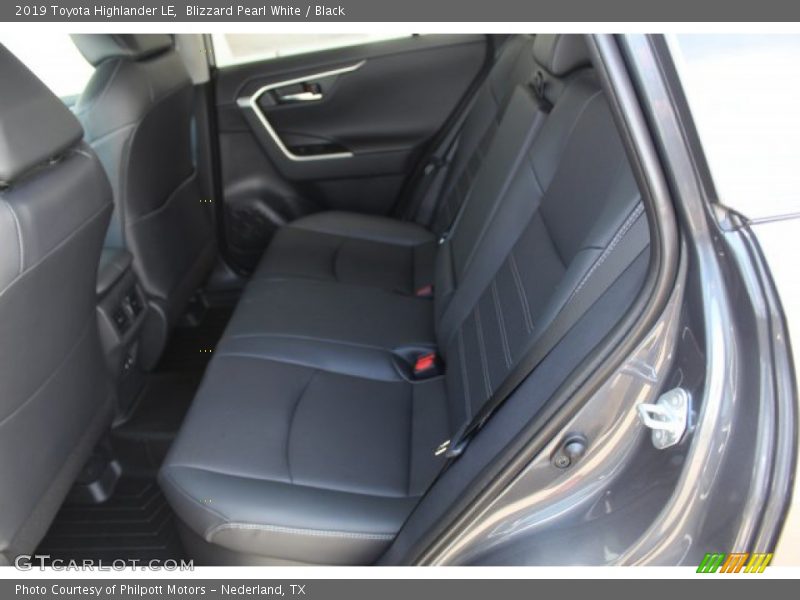 Blizzard Pearl White / Black 2019 Toyota Highlander LE
